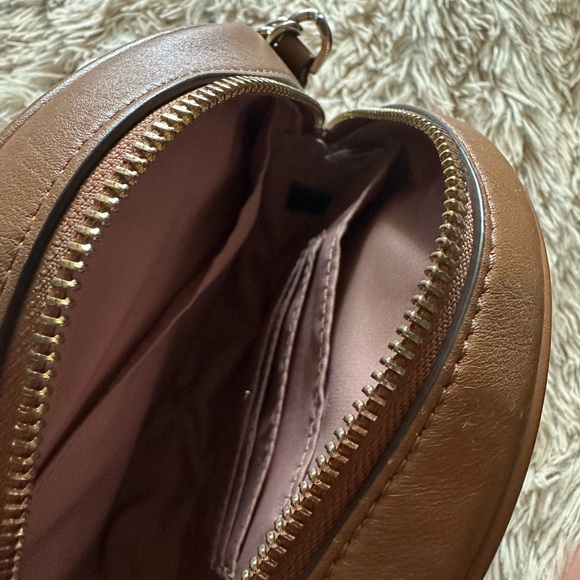 Kate Spade Spade Flower Round Crossbody Bag in Pink and Brown - Picture 2 of 8